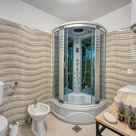 Casa Ti Sei With Private Pool Сasa de vacaciones Kaštelir