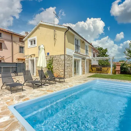 Casa Ti Sei With Private Pool Feriehus